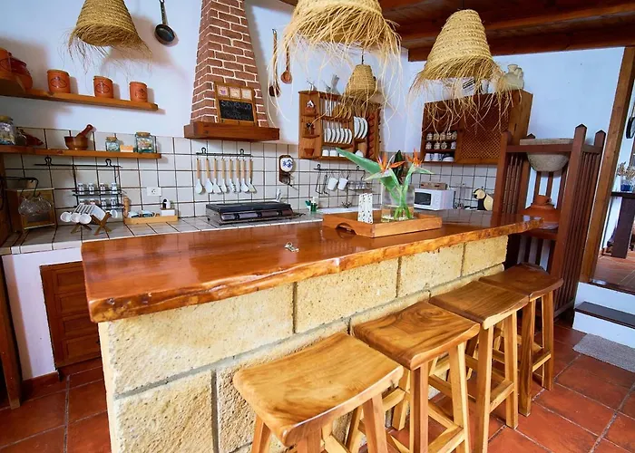 Villa Male: Oasis De Tranquilidad Con Piscina En El Corazon De Silos - Es-279-6 Los Silos